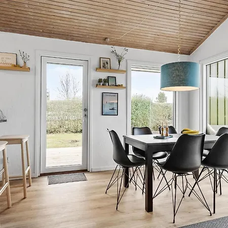 2 Bedroom Awesome In *