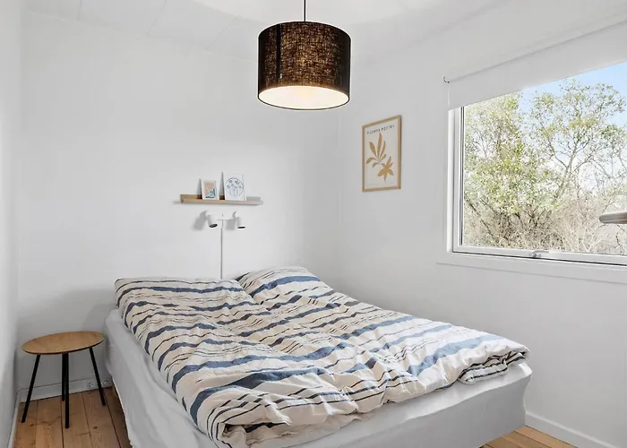 펜션 2 Bedroom Awesome In