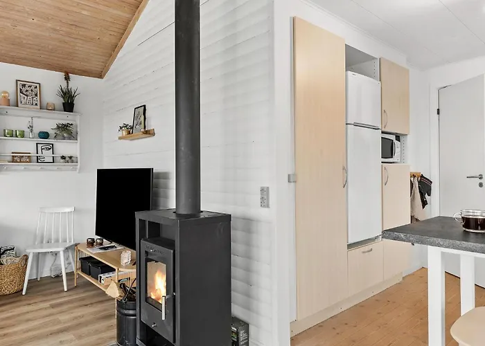 2 Bedroom Awesome In 펜션 *